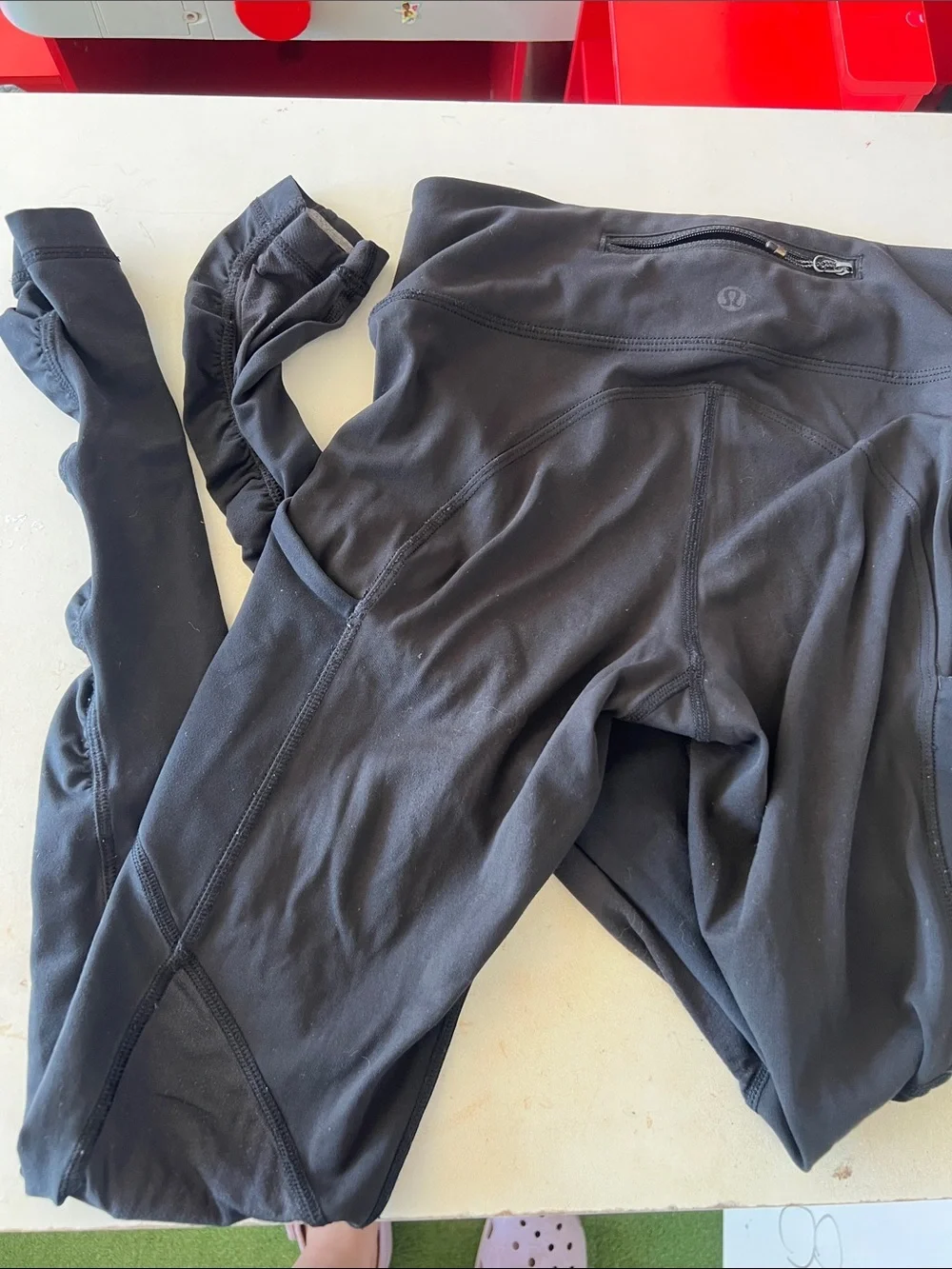 Lululemon Speed Tight IV leggings feature functional ruching detail